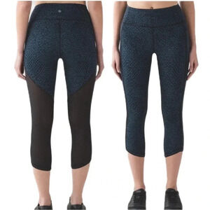 LULULEMON ATHLETICA Women’s Deep Breath Capri Leggings